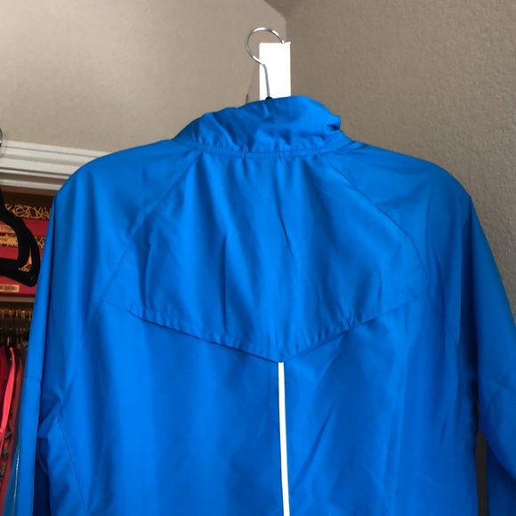2/$25 Nike Running Jacket - Picture 5 of 12